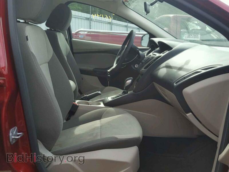 2014 Ford FOCUS (VIN 1FADP3F22EL179516) — photo 5 of 10