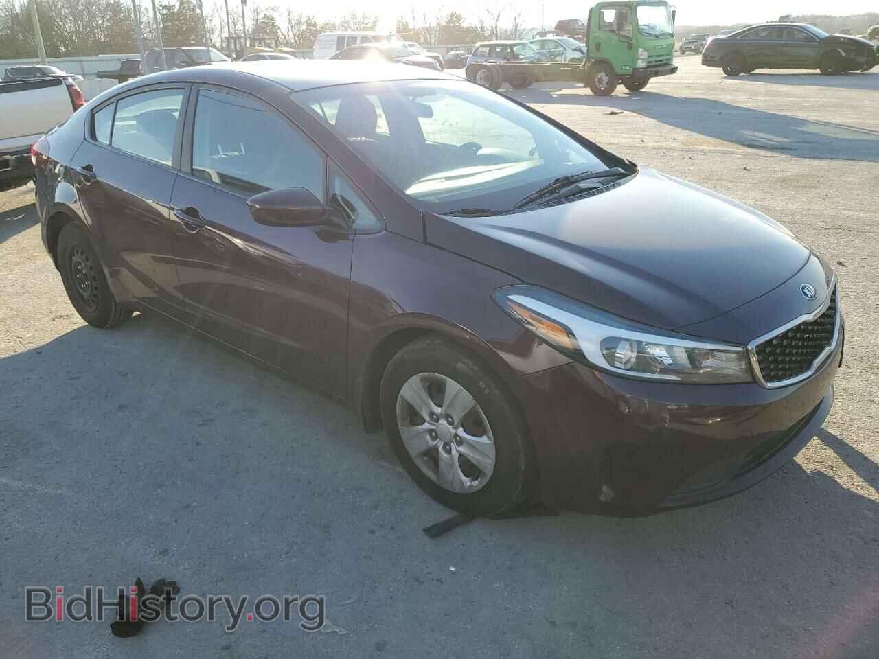 2017 KIA FORTE - VIN: 3KPFK4A70HE014328 - Photo 4