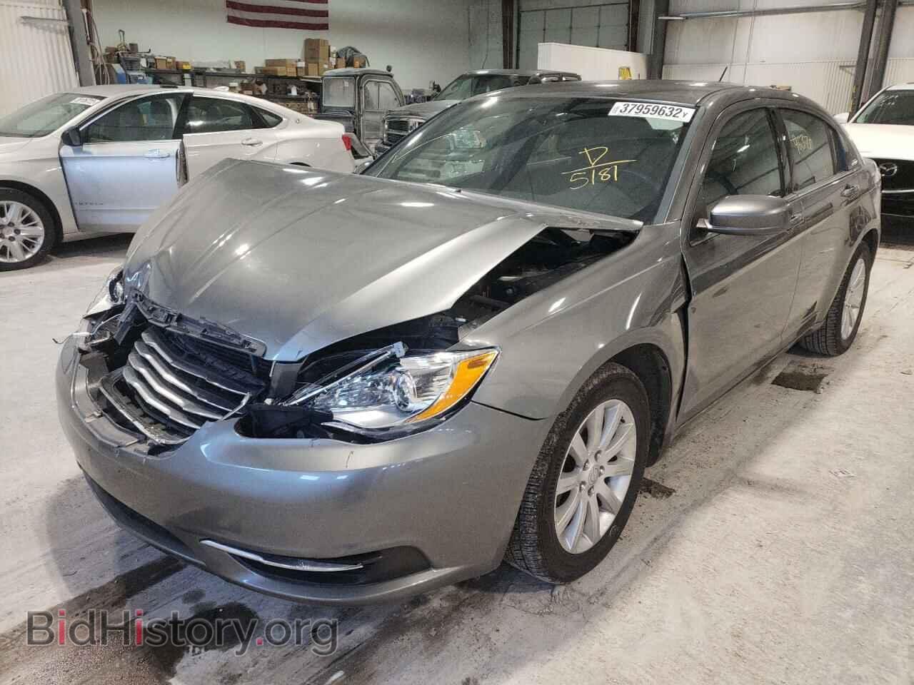 2013 CHRYSLER 200 - VIN: 1C3CCBBB8DN615181 - Фото 2