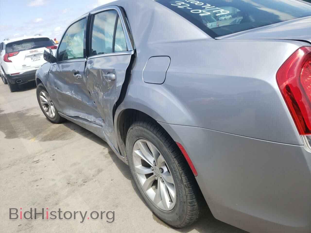 2016 CHRYSLER 300 - VIN: 2C3CCAAG5GH181242 - Фото 9