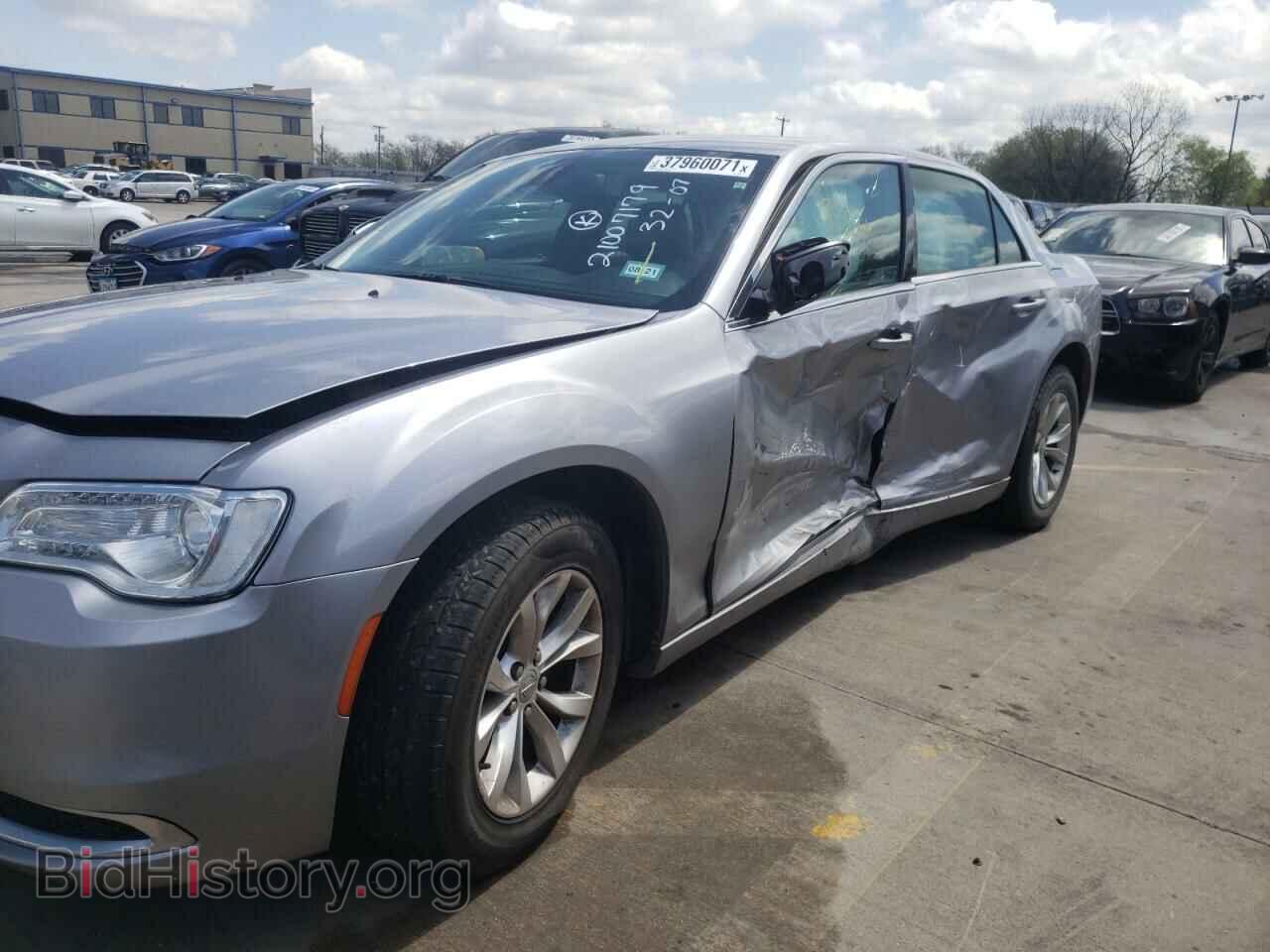 2016 CHRYSLER 300 - VIN: 2C3CCAAG5GH181242 - Фото 10