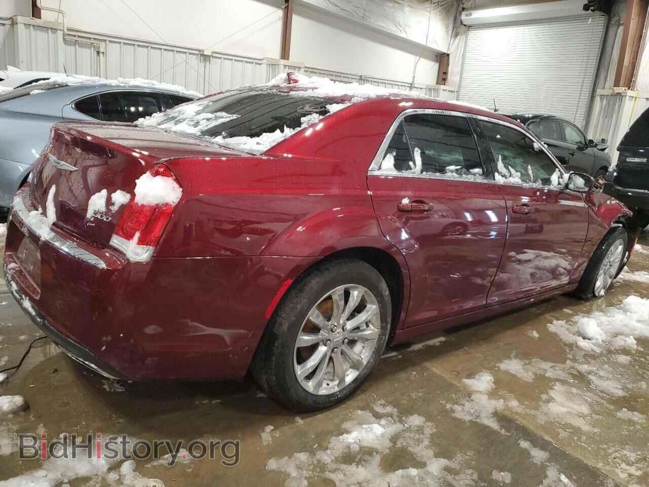 2019 CHRYSLER 300 - VIN: 2C3CCARG2KH623018 - Photo 3