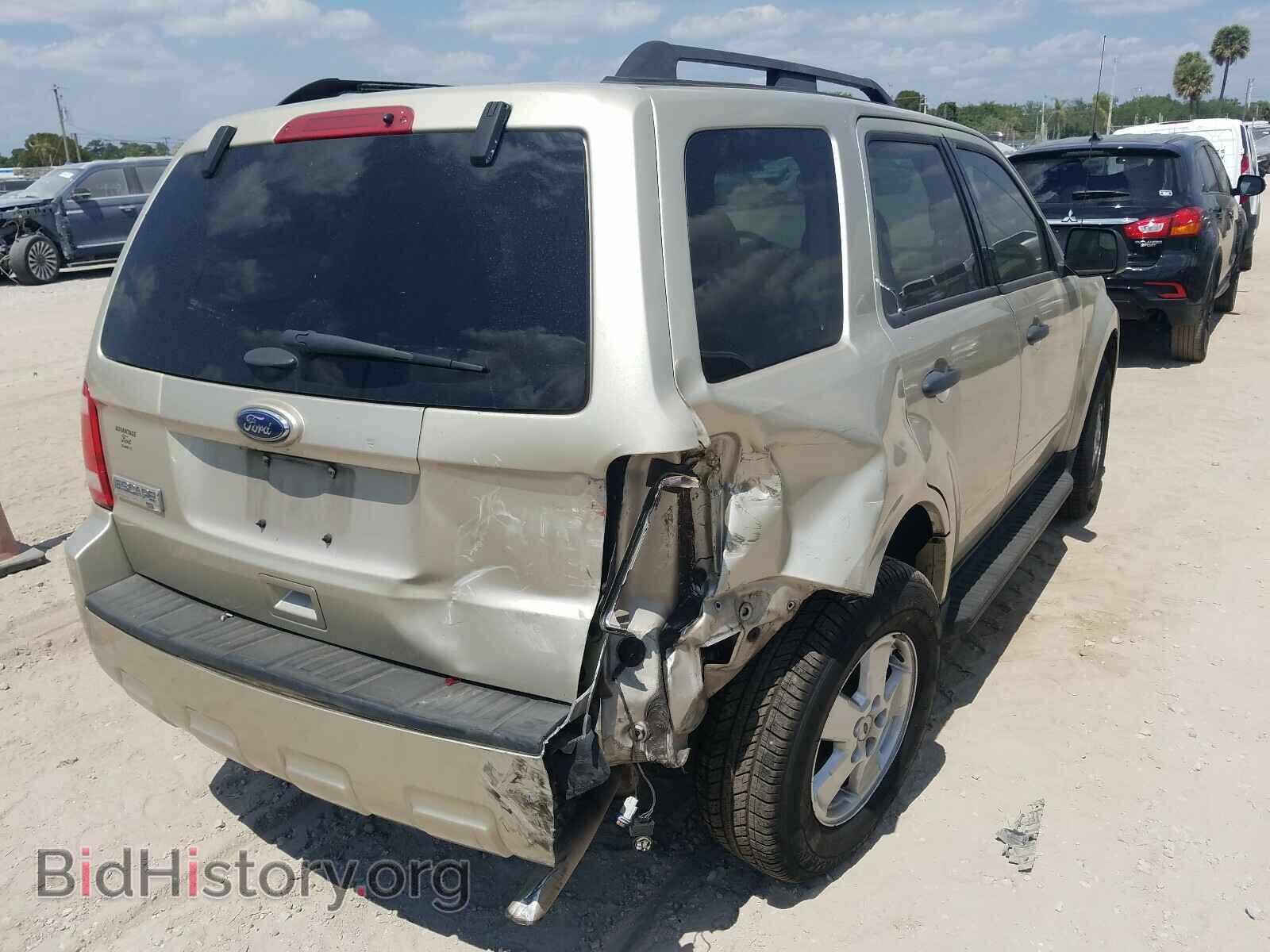 2011 FORD ESCAPE - VIN: 1FMCU0D78BKC48458 - Фото 4