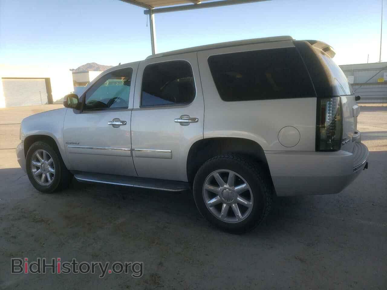 2010 GMC YUKON - VIN: 1GKUCEEF9AR184813 - Photo 2