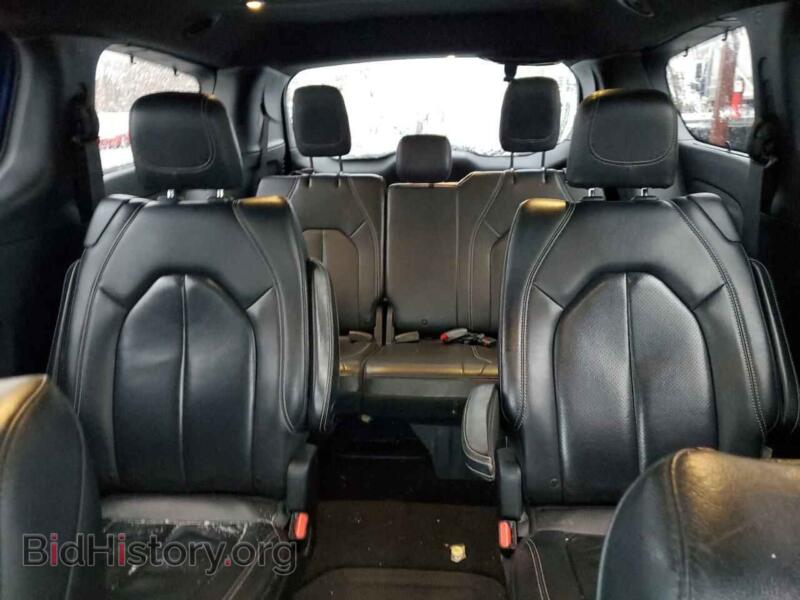 2020 Chrysler PACIFICA (VIN 2C4RC3BG3LR268030) — photo 10 of 13