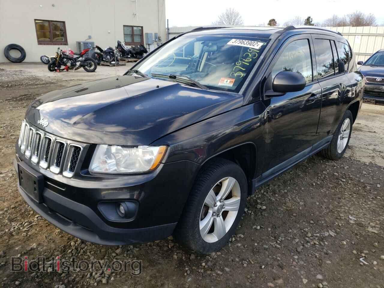 2011 JEEP COMPASS - VIN: 1J4NF1FB9BD223422 - Photo 2