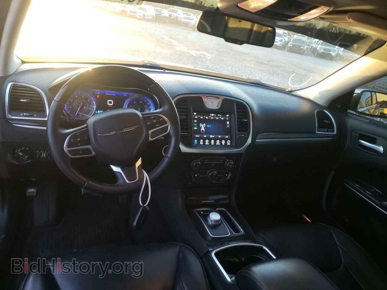 2017 CHRYSLER 300 - VIN: 2C3CCAEG2HH566494 - Фото 8