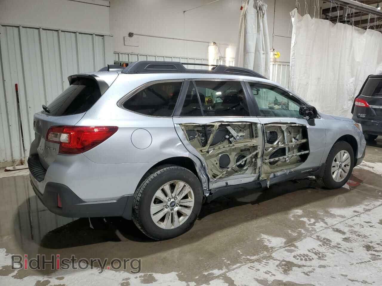 2018 SUBARU OUTBACK - VIN: 4S4BSADC4J3301069 - Фото 3