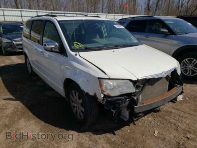 2008 Chrysler MINIVAN Town & COU, белый — VIN 2A8HR54P28R603250, Copart