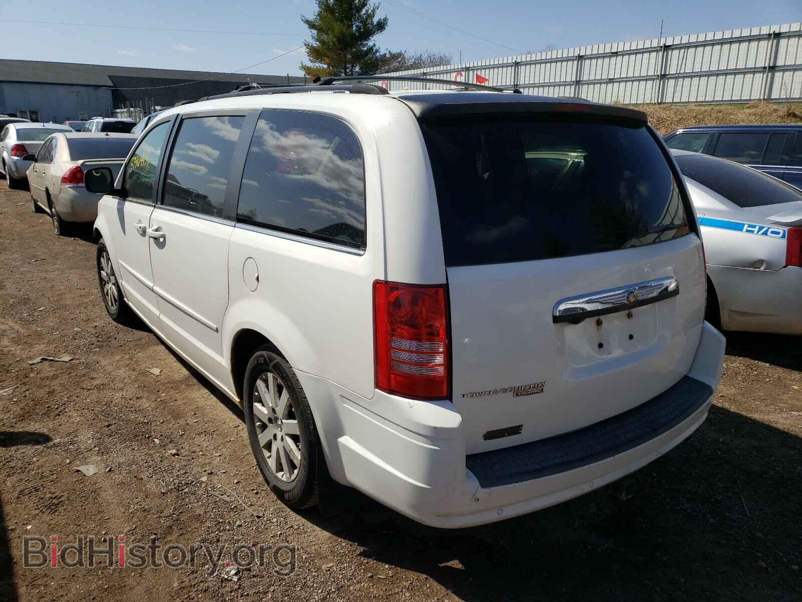 2008 CHRYSLER MINIVAN - VIN: 2A8HR54P28R603250 - Фото 3