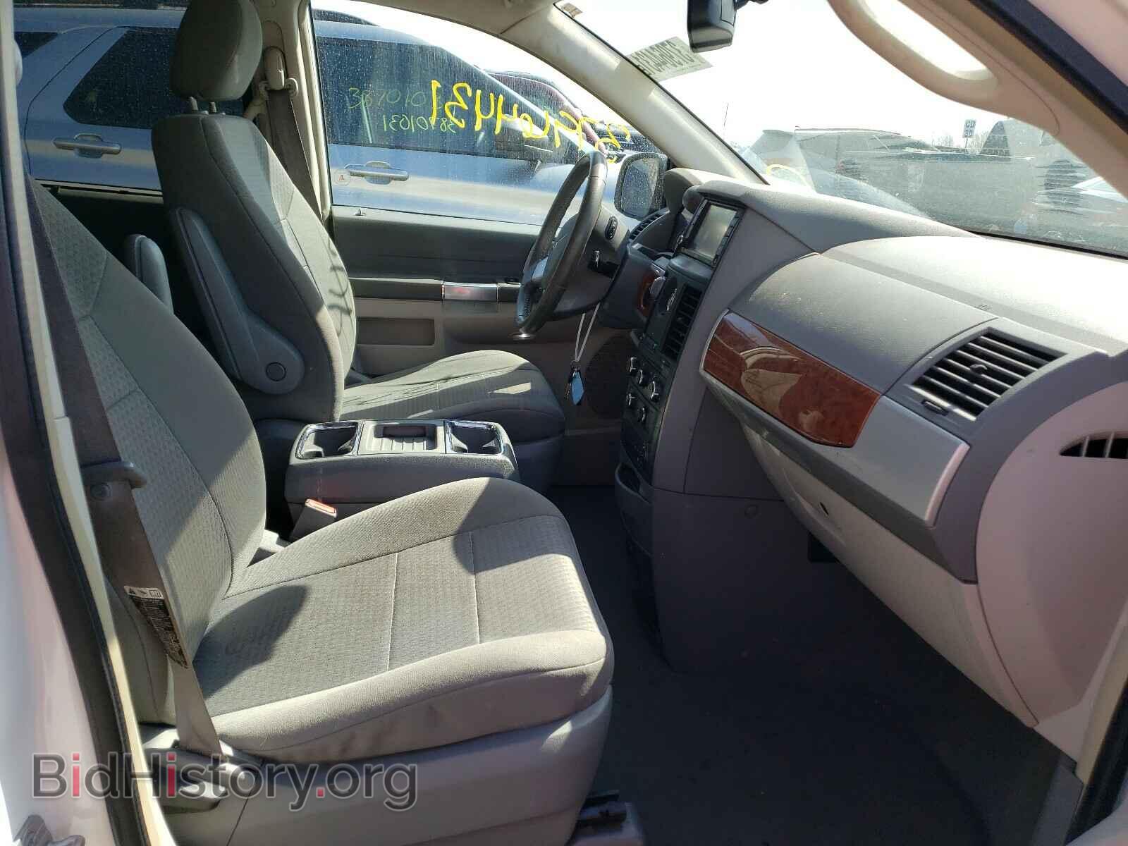2008 CHRYSLER MINIVAN - VIN: 2A8HR54P28R603250 - Фото 5