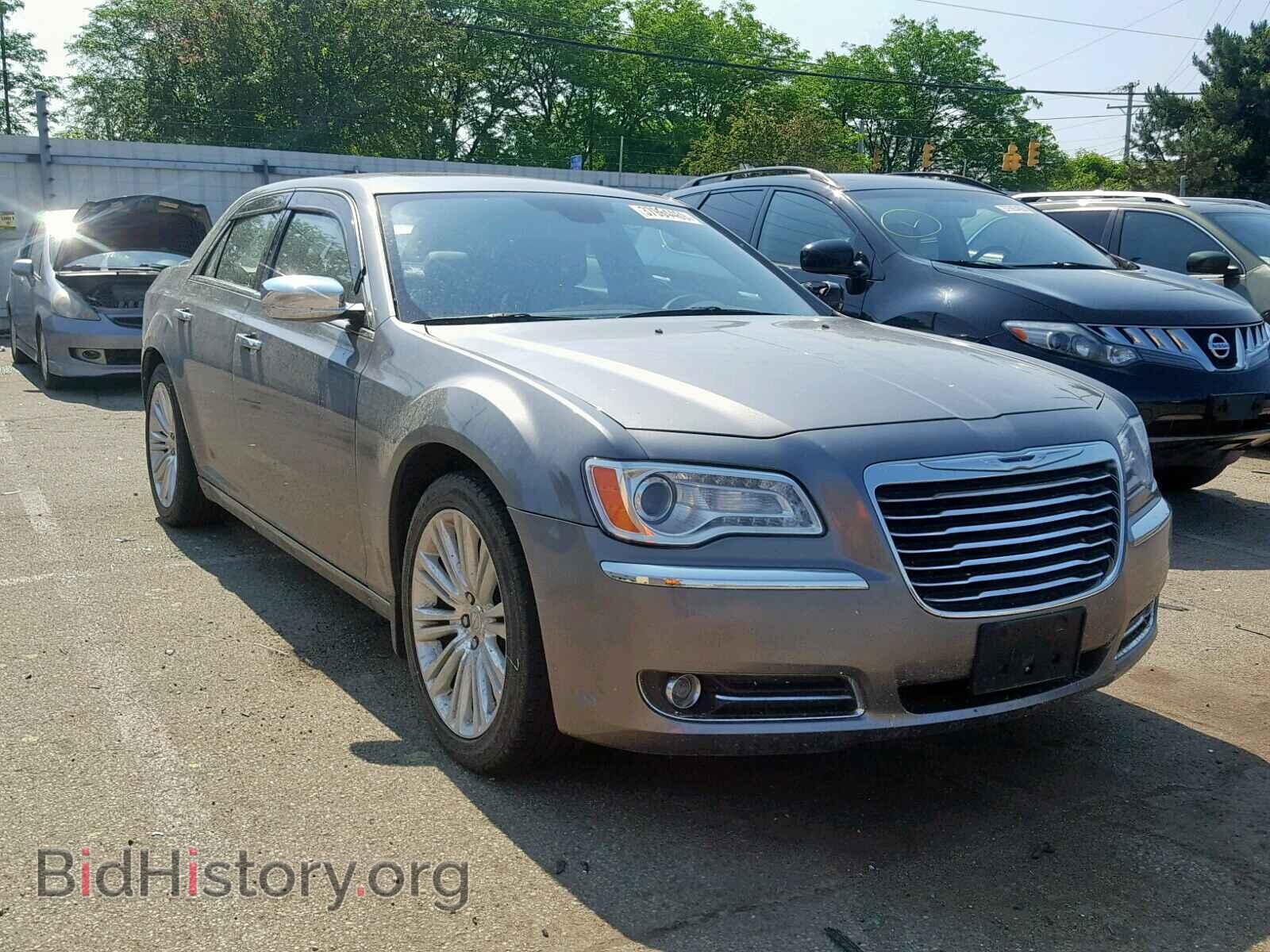 Photo 2C3CA6CT8BH559057 - CHRYSLER 300 2011