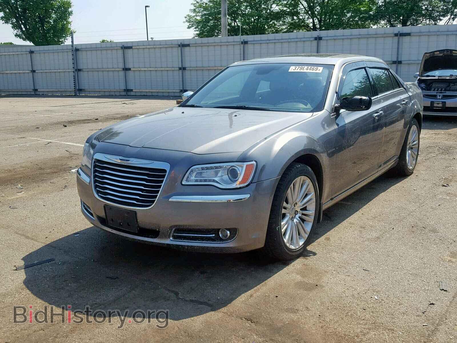 2011 CHRYSLER 300 - VIN: 2C3CA6CT8BH559057 - Фото 2