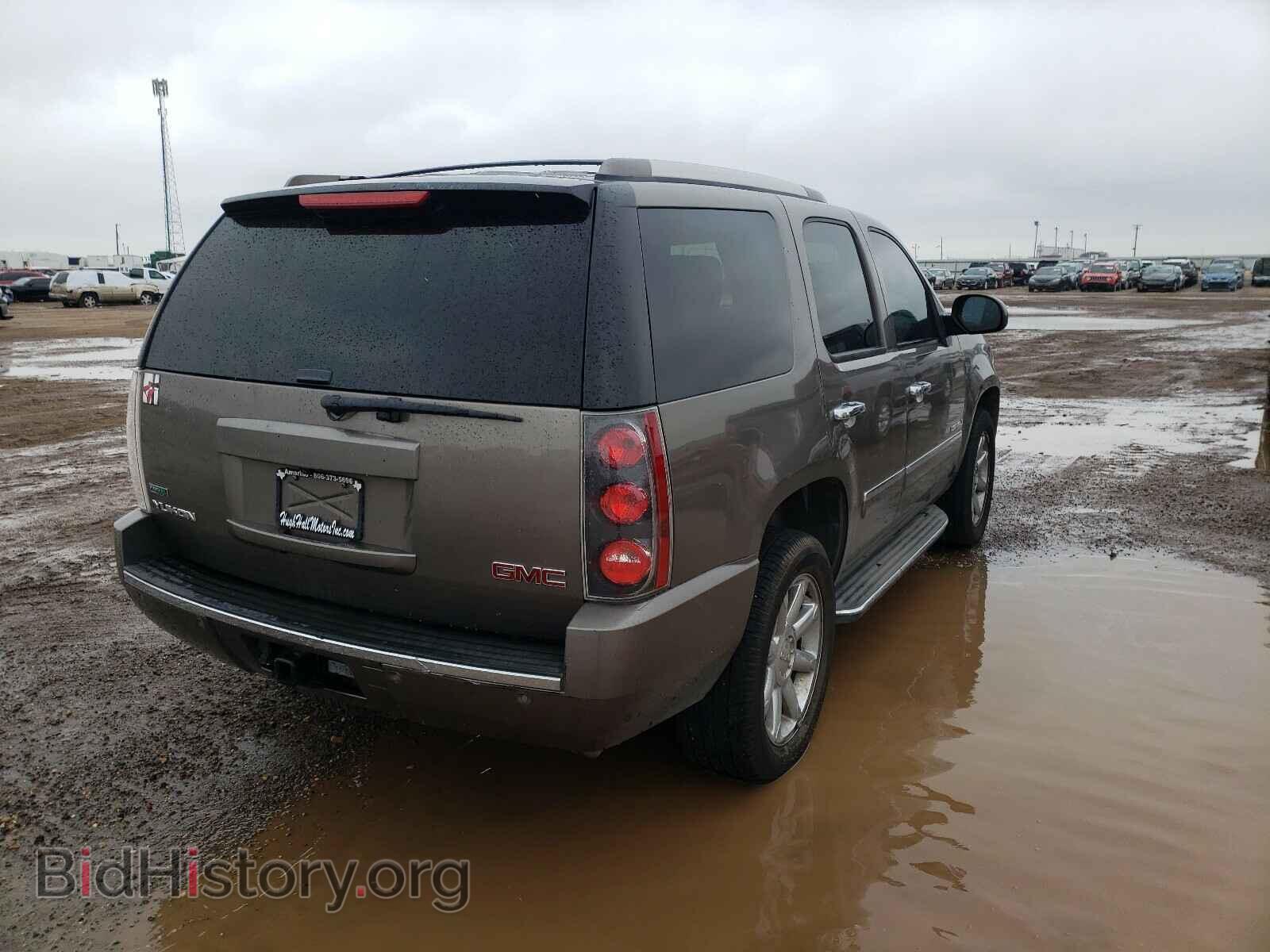 2011 GMC YUKON - VIN: 1GKS2EEF8BR332977 - Фото 4