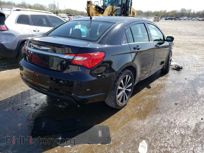 2013 Chrysler 200 (VIN 1C3CCBBG0DN702147) — фото 4 из 10