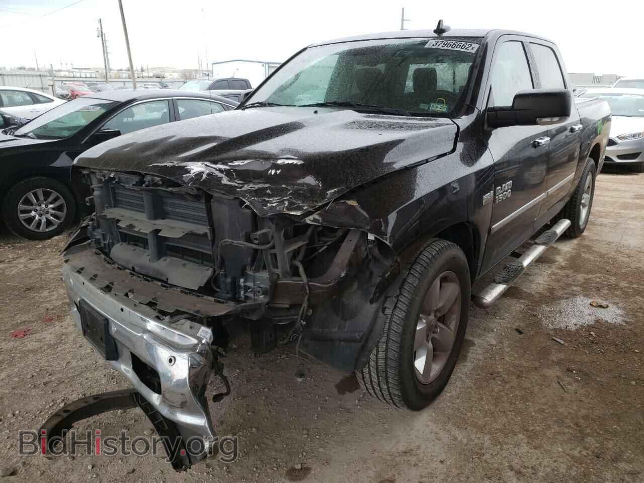 2016 RAM 1500 - VIN: 3C6RR6LT2GG300867 - Фото 2