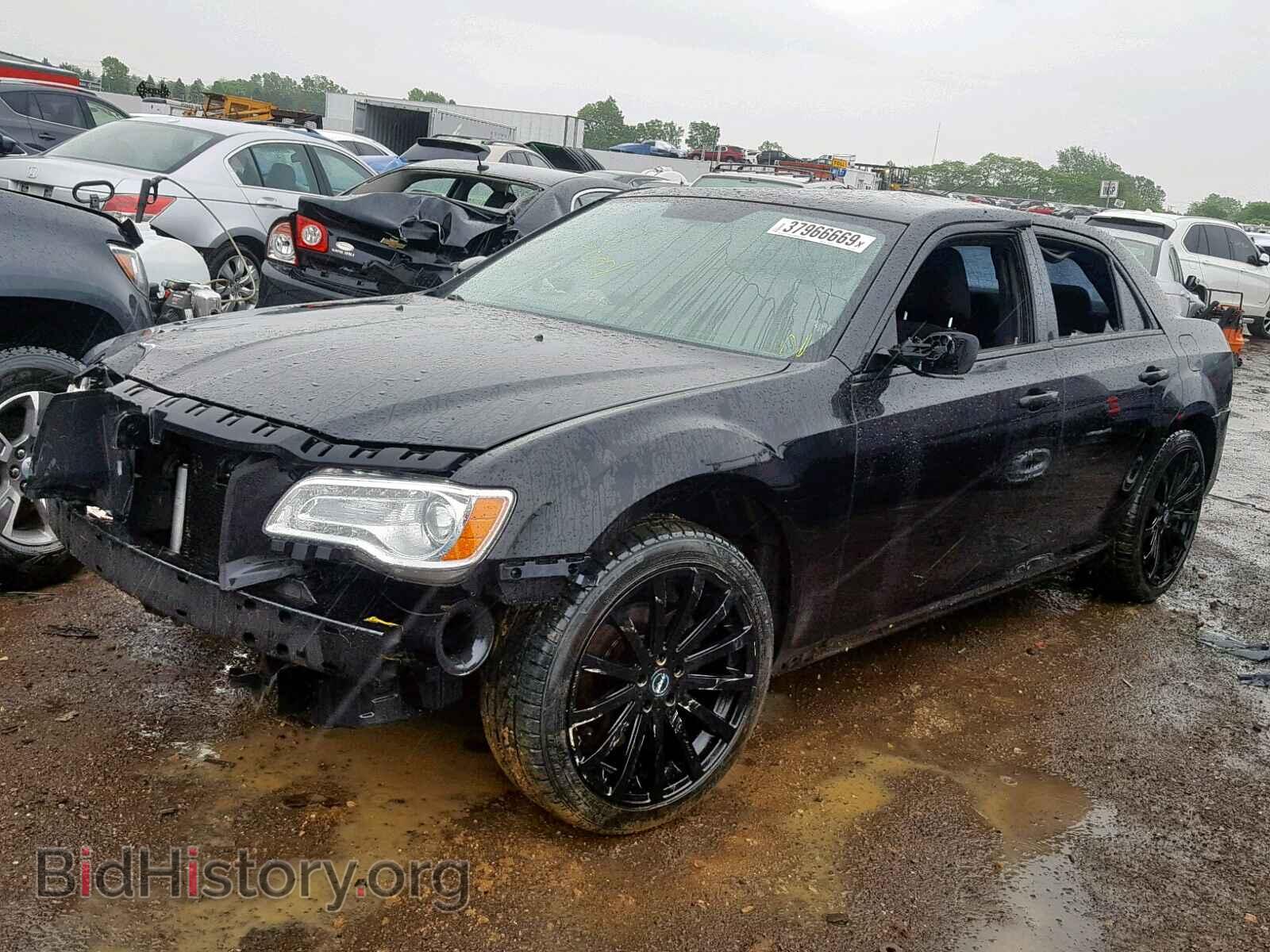2011 CHRYSLER 300 - VIN: 2C3CA4CG4BH523549 - Фото 2