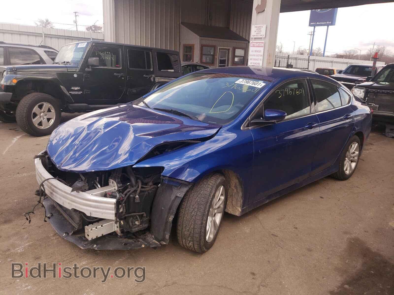 2015 CHRYSLER 200 - VIN: 1C3CCCAB3FN597893 - Фото 2