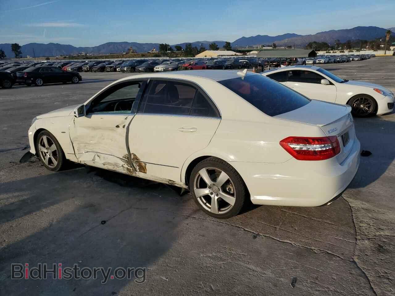 2012 MERCEDES-BENZ E-CLASS - VIN: WDDHF5KB4CA587983 - Фото 2