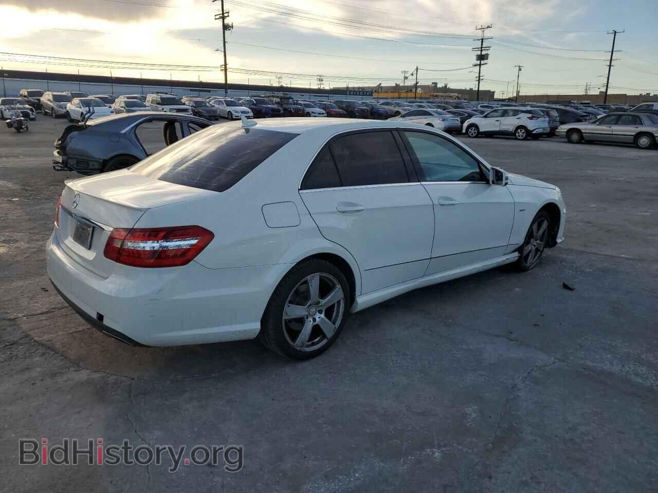 2012 MERCEDES-BENZ E-CLASS - VIN: WDDHF5KB4CA587983 - Фото 3