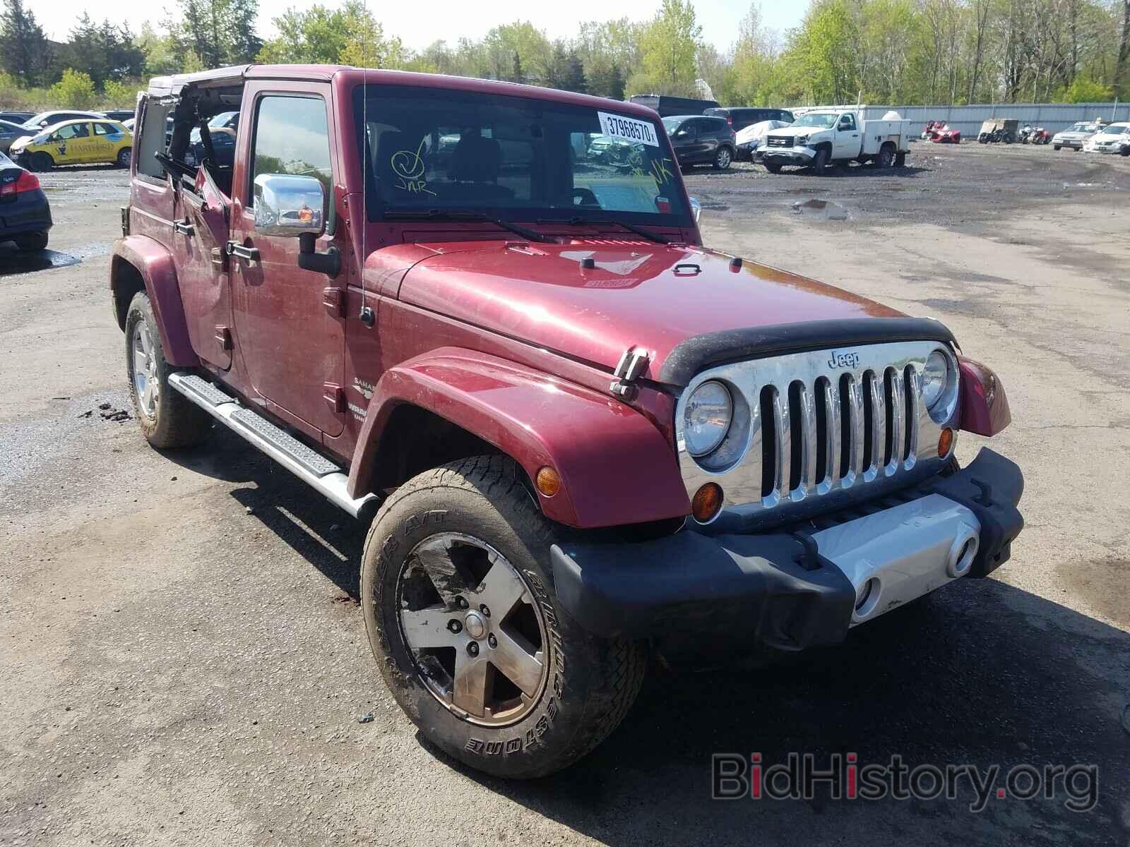 Photo 1J4HA5H17BL530410 - JEEP WRANGLER 2011