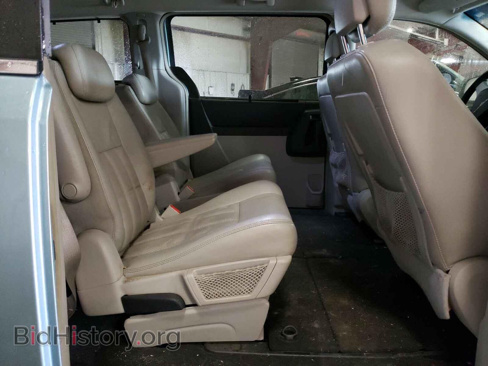 2010 CHRYSLER MINIVAN - VIN: 2A4RR8D10AR480542 - Фото 6