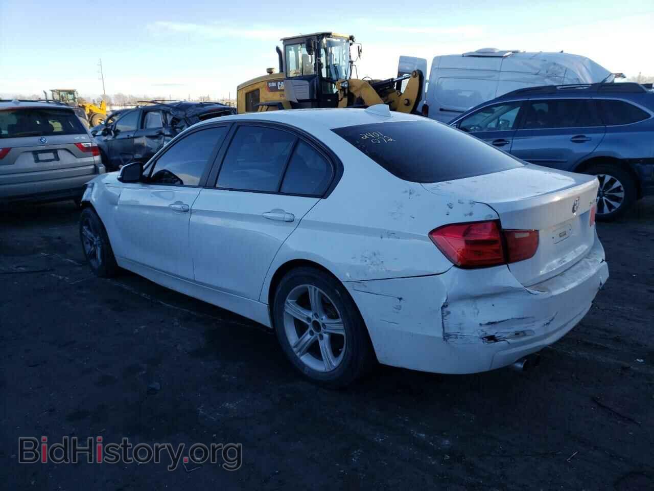 2013 BMW 3 SERIES - VIN: WBA3A5C54DF355302 - Фото 2