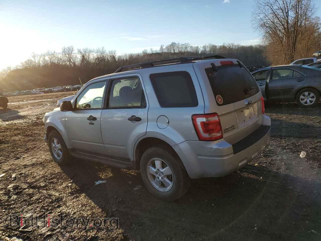 2009 FORD ESCAPE - VIN: 1FMCU93709KB40173 - Фото 2
