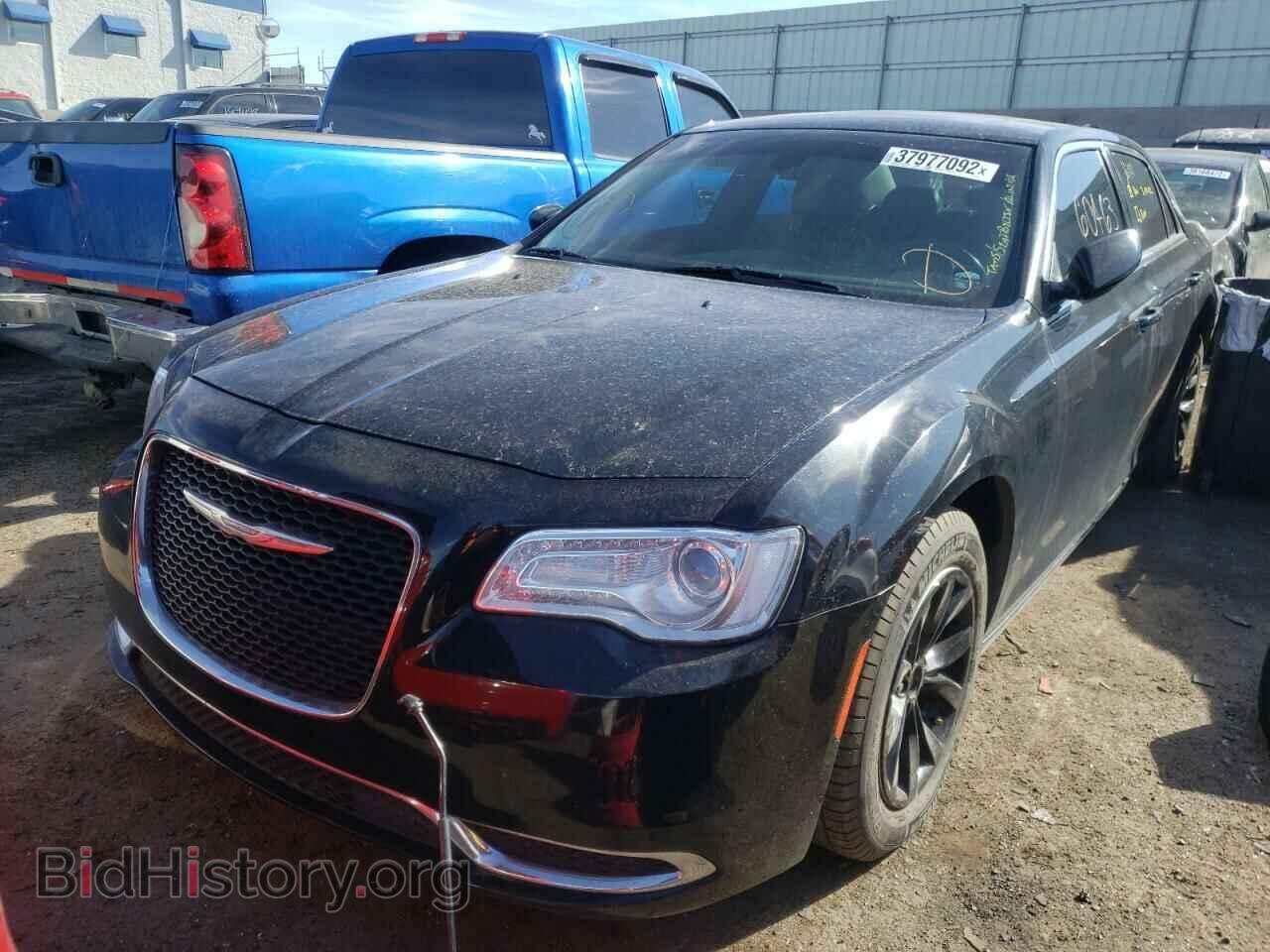 2016 CHRYSLER 300 - VIN: 2C3CCAAG1GH167807 - Фото 2