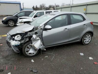 2011 Mazda 2, серебристый — VIN JM1DE1HZ6B0104734, Copart