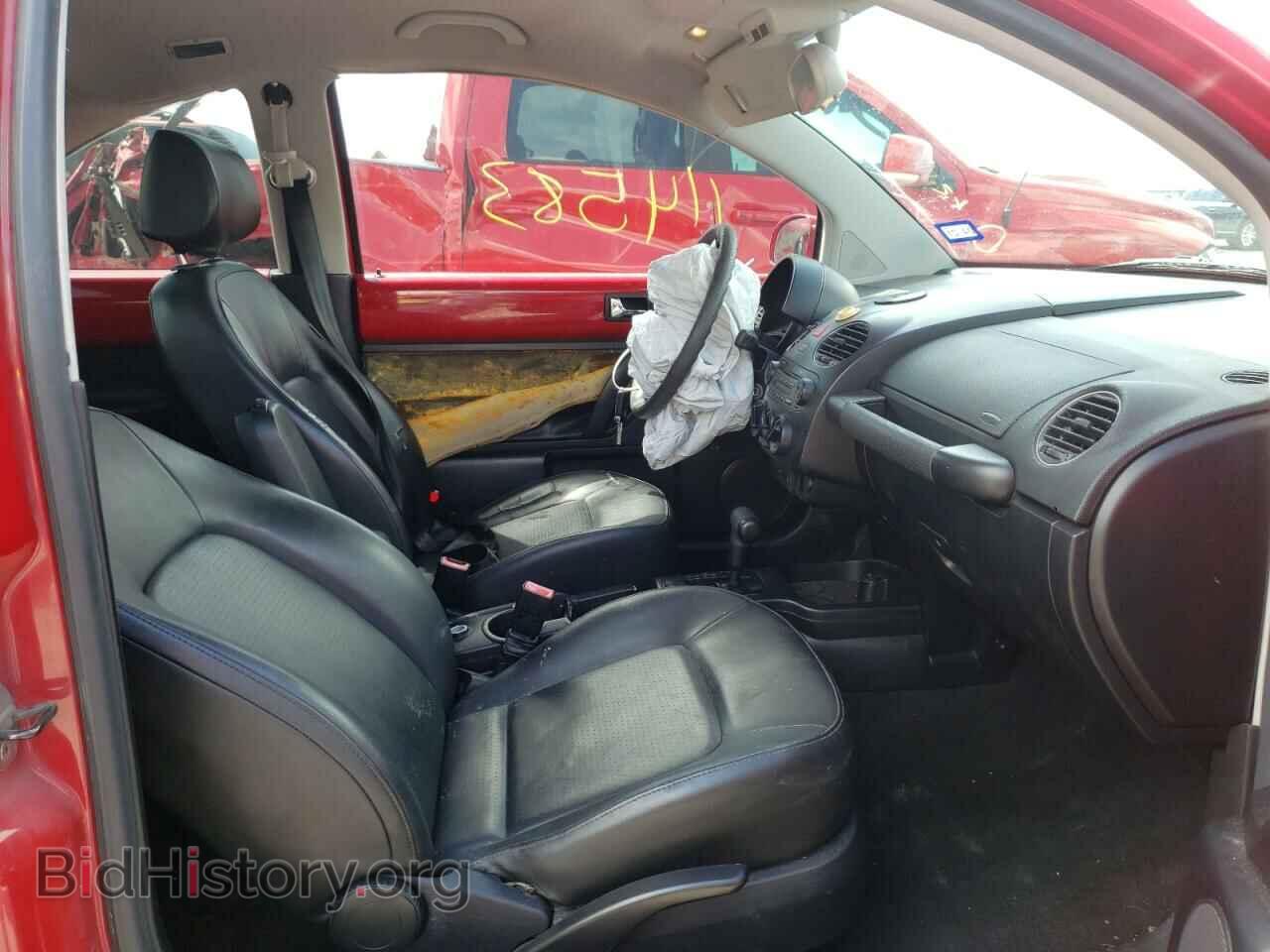 2010 VOLKSWAGEN BEETLE - VIN: 3VWPG3AG7AM016201 - Фото 5