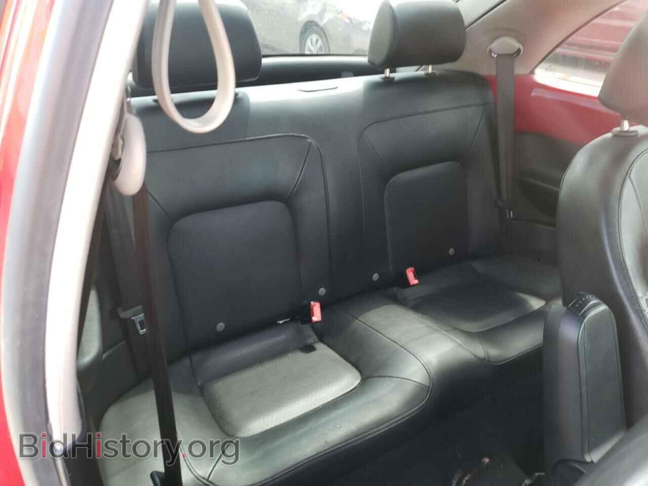 2010 VOLKSWAGEN BEETLE - VIN: 3VWPG3AG7AM016201 - Фото 6