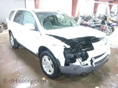 2005 Saturn VUE, белый — VIN 5GZCZ53415S819835, Copart
