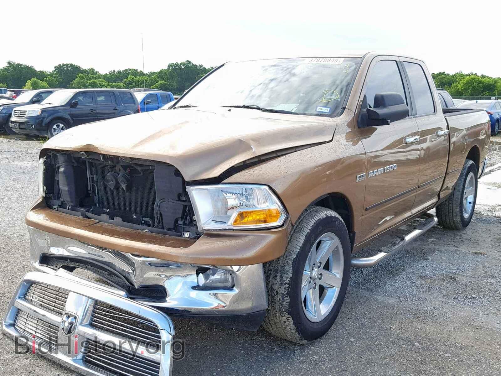 2011 DODGE RAM 1500 - VIN: 1D7RB1GT4BS657288 - Фото 2