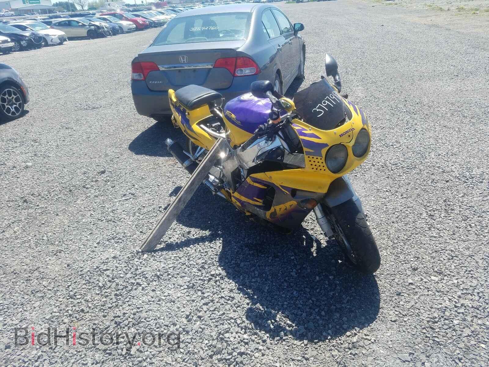 Фотография JH2SC2827RM200226 - HONDA CBR CYCLE 1994
