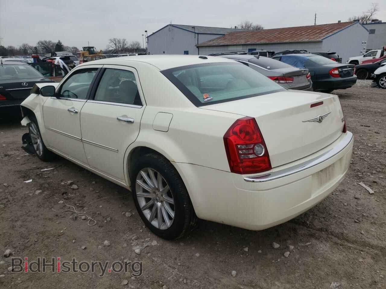 2009 CHRYSLER 300 - VIN: 2C3KA33V29H552644 - Фото 3