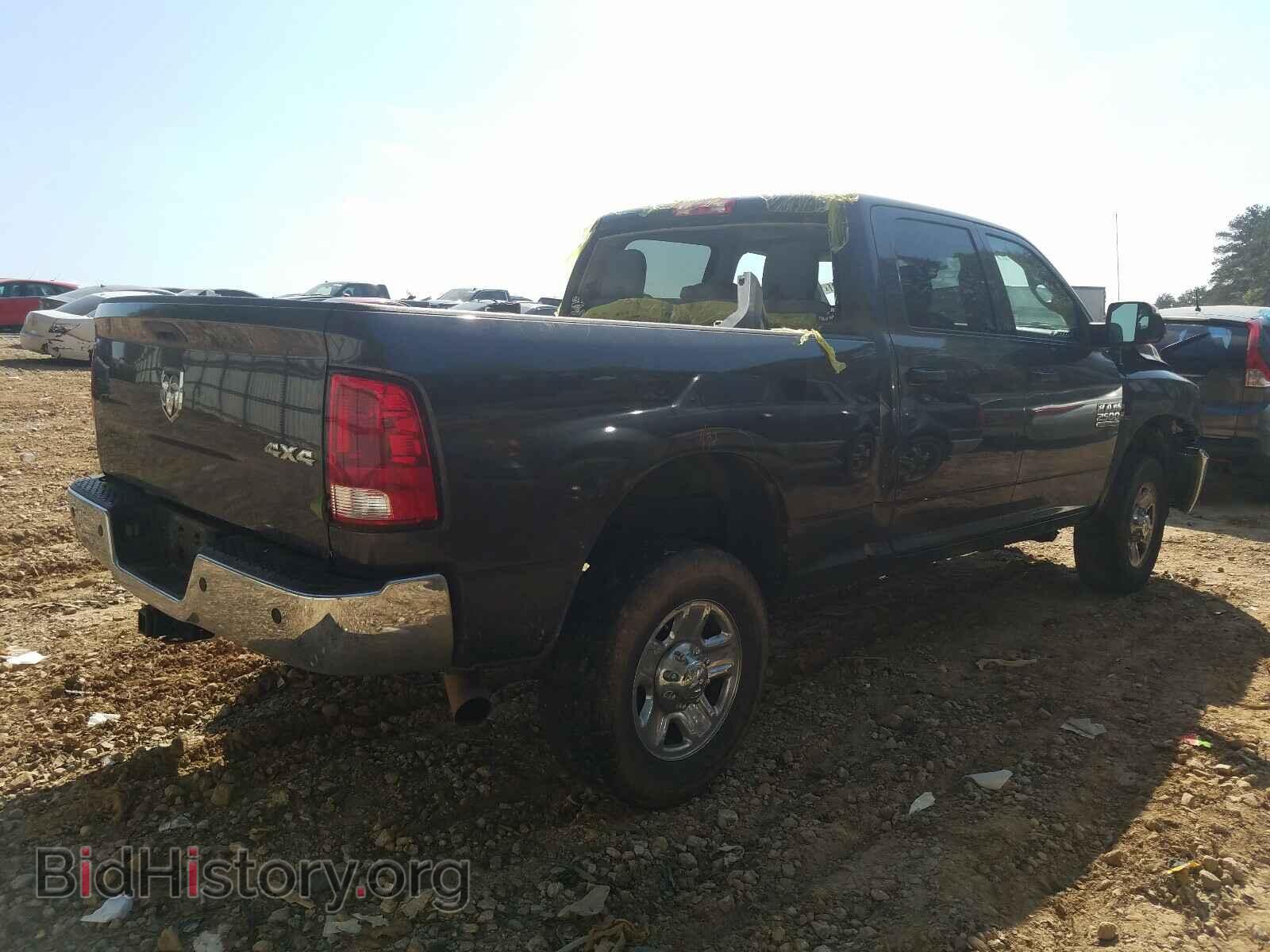 2017 RAM 2500 - VIN: 3C6UR5CL7HG589847 - Photo 4