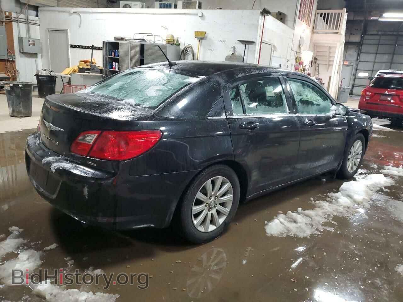 2010 CHRYSLER SEBRING - VIN: 1C3CC5FBXAN203562 - Фото 3