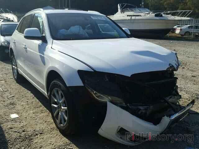 Photo WA1LFAFPXBA030054 - AUDI Q5 2011