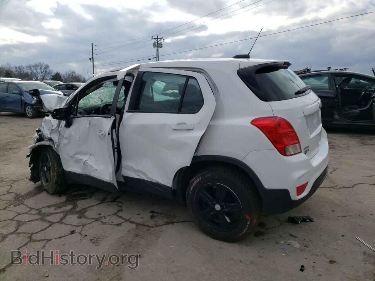 2019 CHEVROLET TRAX - VIN: 3GNCJKSB3KL355455 - Photo 2