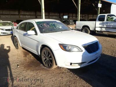 2013 Chrysler 200 200 Tourin, белый — VIN 1C3CCBBB5DN633394, Copart