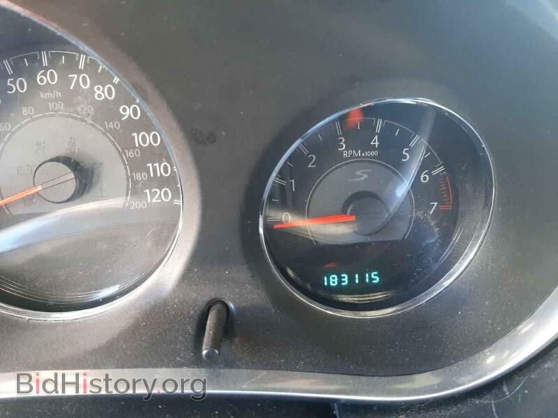 2013 Chrysler 200 (VIN 1C3CCBBB5DN633394) — photo 8 of 10