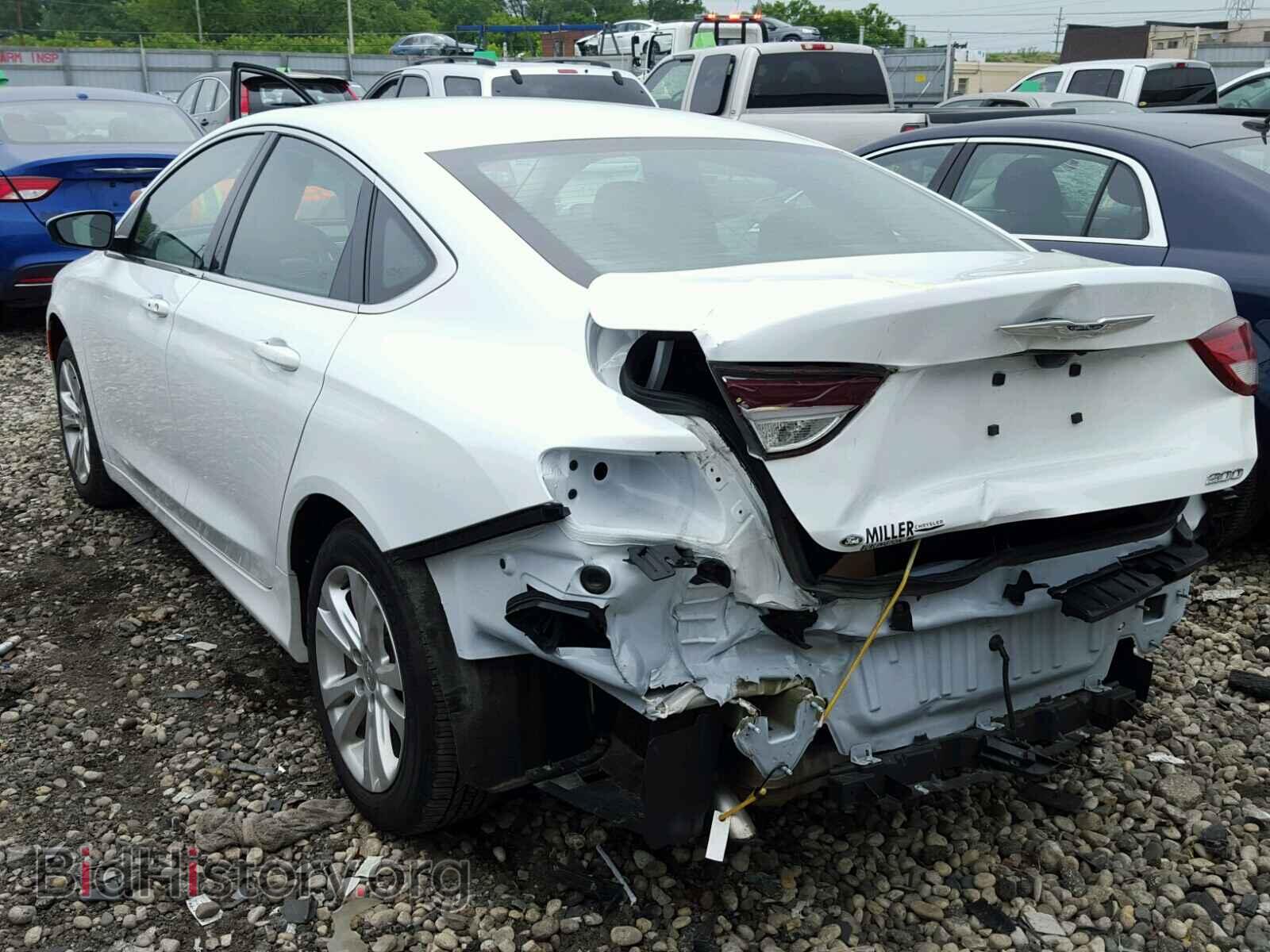 2016 CHRYSLER 200 - VIN: 1C3CCCABXGN129757 - Фото 3