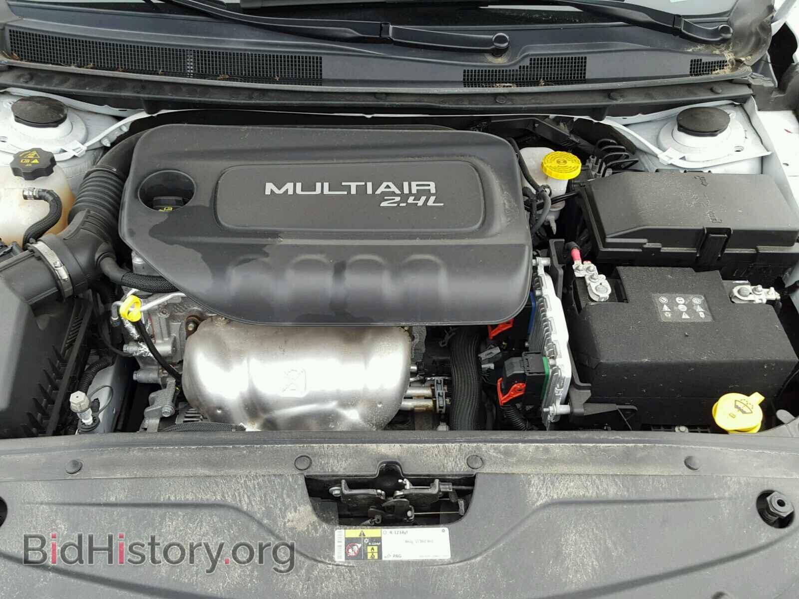 2016 CHRYSLER 200 - VIN: 1C3CCCABXGN129757 - Фото 7