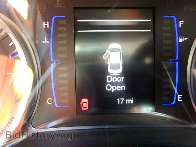 2016 CHRYSLER 200 - VIN: 1C3CCCAB2GN110202 - Photo 8