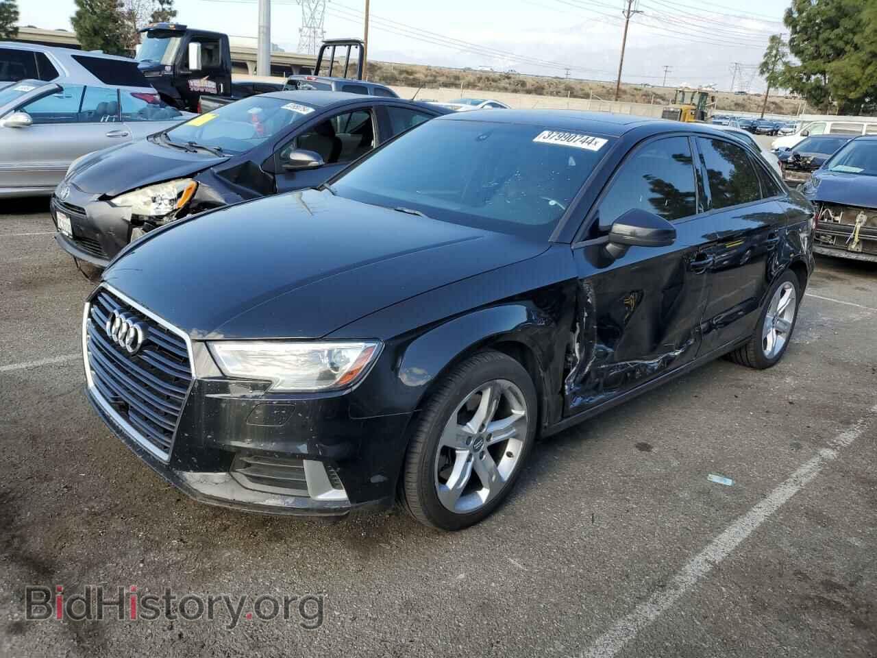 Photo WAUAUGFF5H1054572 - AUDI A3 2017