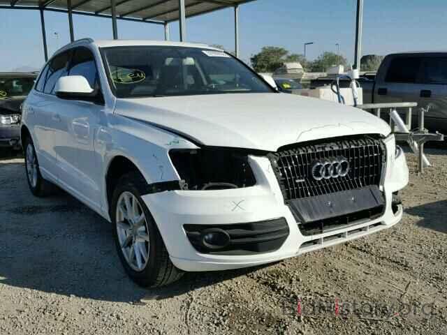 Photo WA1KK78R49A041621 - AUDI Q5 2009