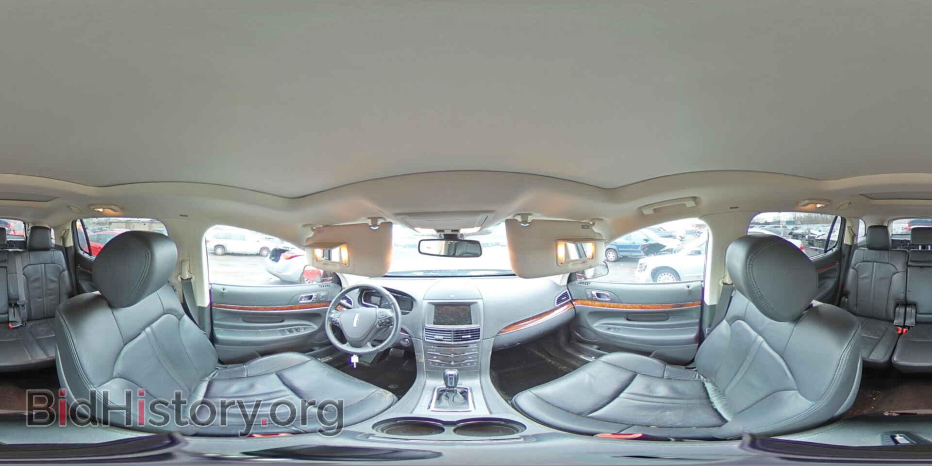 2019 LINCOLN MKT - VIN: 2LMHJ5AT2KBL00632 - Фото 13
