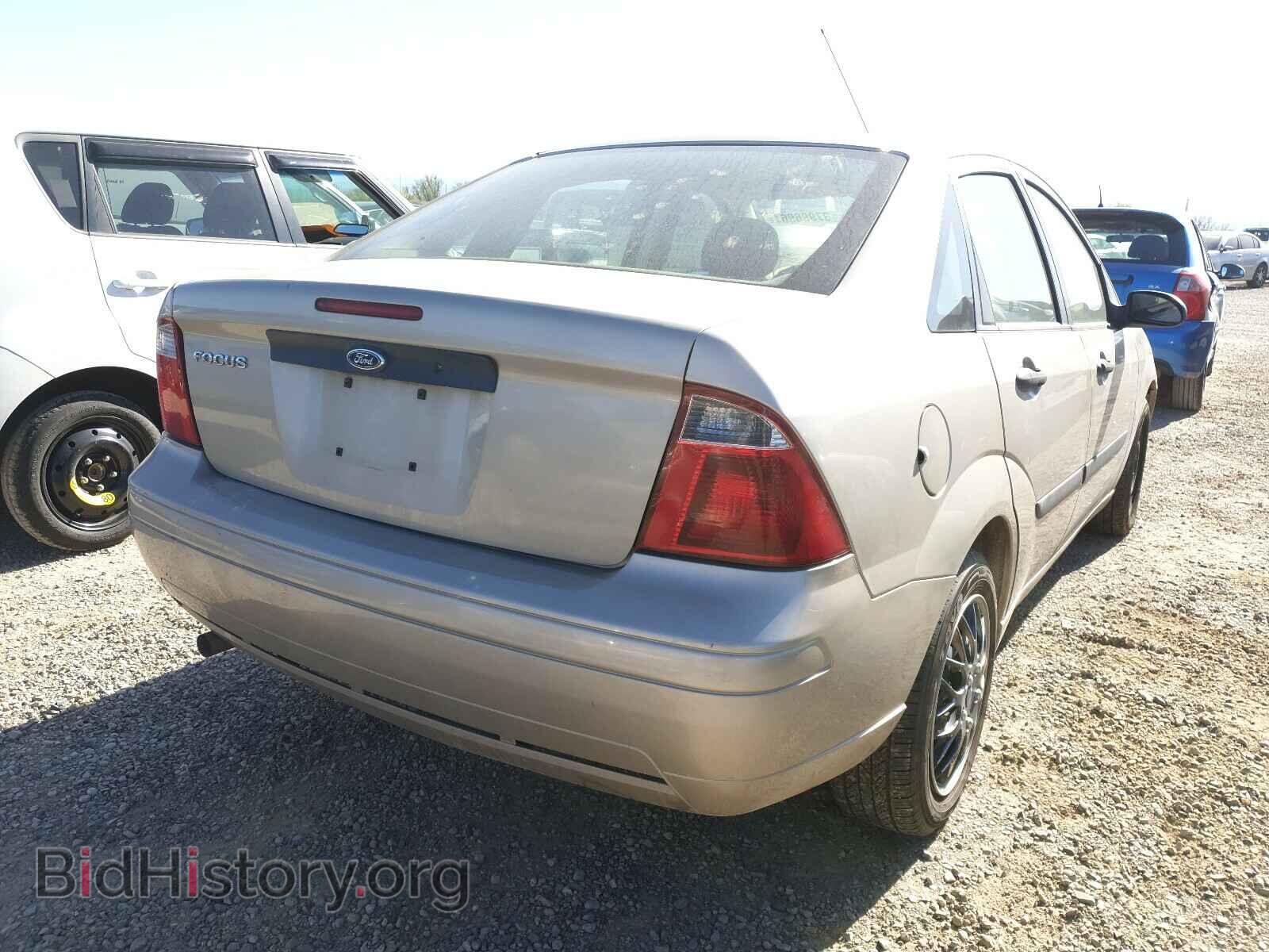 2007 FORD FOCUS - VIN: 1FAFP34NX7W220224 - Фото 4