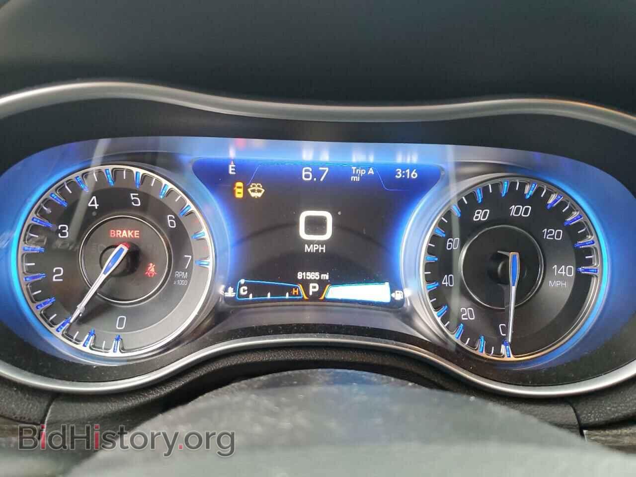 2015 CHRYSLER 300 - VIN: 2C3CCAAG2FH931565 - Фото 9